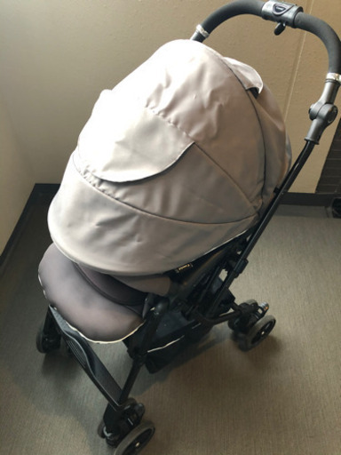 コンビ　A型ベビーカー　メチャカルハンディ　オート4キャスコンパクト　取説あり
