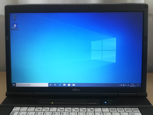 ノートパソコンC 富士通 LIFEBOOK A572/F CPU:core i3 メモリ:4GB HDD:320GB OS:Windo