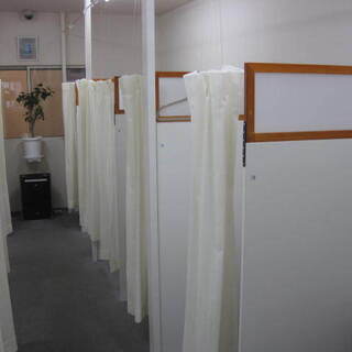 自習室グンと　　レンタル　　４８００円～８８００円の画像