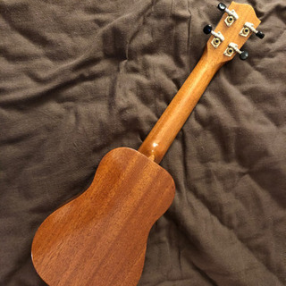 ウクレレ（ケース、チューナー、教本、レザークロス付き）の画像