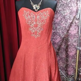★SALE★☆USED☆　レッドラメ・パーティードレスの画像