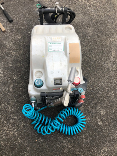 大工道具　エアーコンプレッサー　エアネイラー　丸のこ