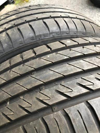 215/60R17 バリ山 4本セット Laufenn 2019年製