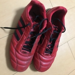 アディダス　フットサルシューズ