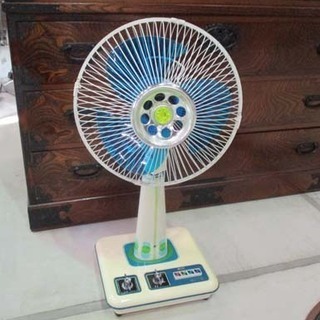  扇風機/卓上扇 昭和 レトロ 3枚羽 30㎝ F-30QIE ...