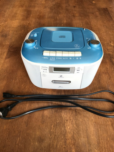 美品、CDラジカセです。