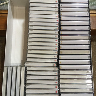 中古カセットテープ52本の画像