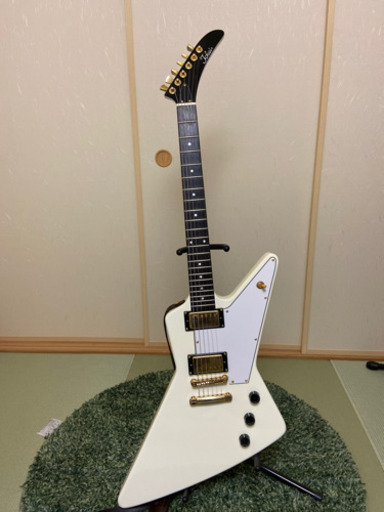 TOKAI エレキギター　エクスプローラータイプ