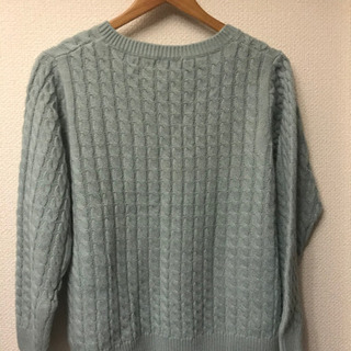 新品 ケーブルセーターの画像