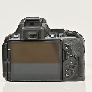 デジタル一眼レフ カメラ D5500！！128G SDカード♡18-270㎜レンズ♡ Nikon の画像