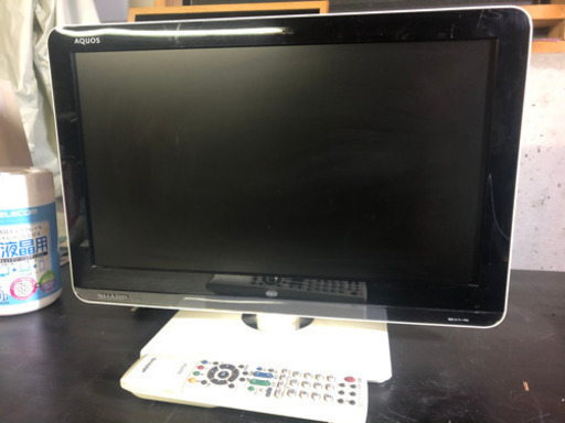 【激安‼️】SHARP 液晶カラーテレビ 19型 LC-19K3 ホワイト リモコン付き