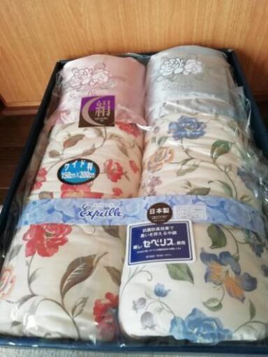 未使用　東レ　シルク混肌掛け布団