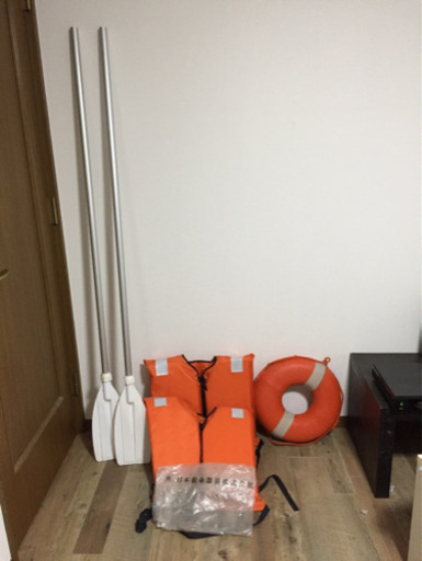 至急❗️2人乗りボート　エンジン　まとめてどなたか居ませんか？