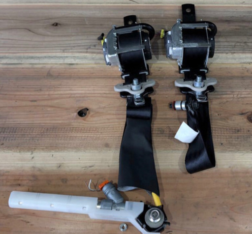 日産 C26 セレナ HWS シートベルト 運転席 助手席 セット 美品