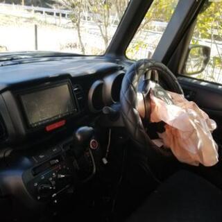 希少N-BOXカスタム4WD事故車の画像