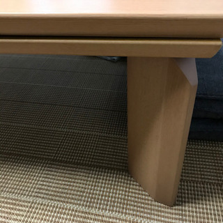 コタツ付きテーブルの画像