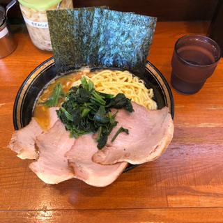 明日の午後、白楽の家系ラーメン末廣家に行ける人いませんか？