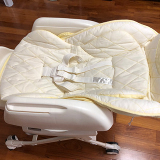 コンビ 電動ゆりかご ネムリラ   オート  スイング  ハイロー