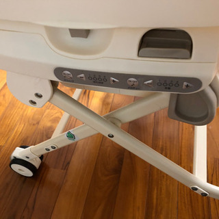 コンビ 電動ゆりかご ネムリラ   オート  スイング  ハイローの画像