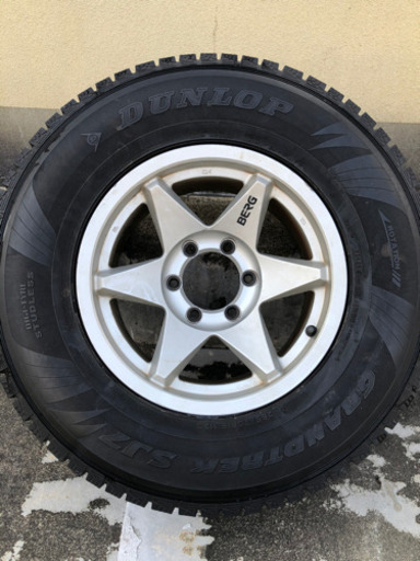 アルミホイル付きスタッドレス4本セットおまけ付き