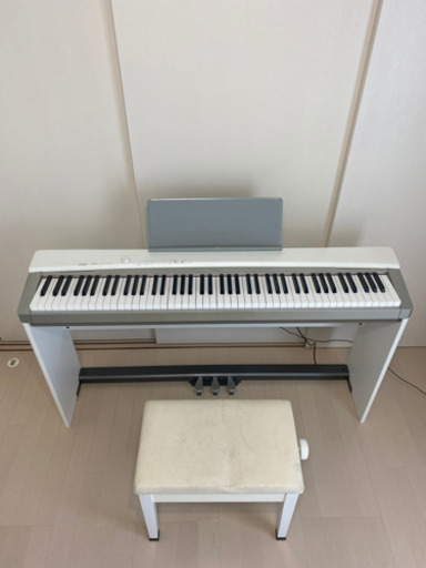 カシオ電子ピアノ　PX-130WE