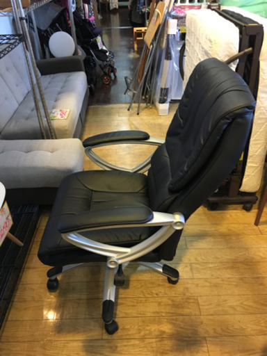 美品 ニトリ ワークチェア OAチェア エステン 黒