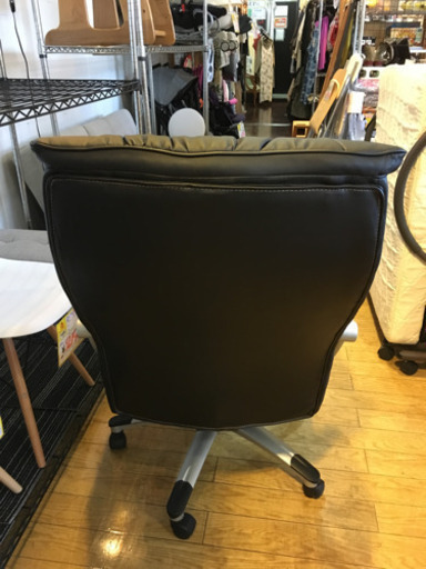 美品 ニトリ ワークチェア OAチェア エステン 黒