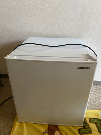 小型冷蔵庫ほぼ新品