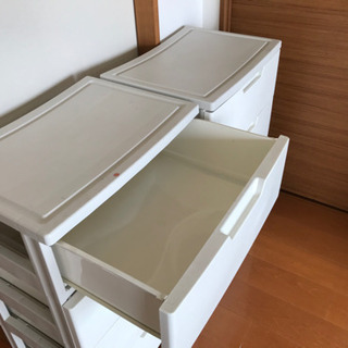 あげます！4段収納ケース　キャスター付の画像