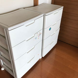 あげます！4段収納ケース　キャスター付の画像