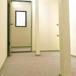 【新宿徒歩圏 / 荷物預かります】広々複数スペース、トランクルーム代わりにどうぞ！ - 新宿区