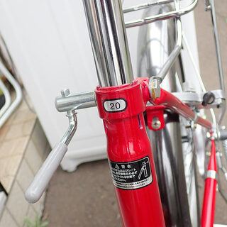 札幌 自転車 パンクしないタイヤ 20インチ 変則無し SALUTE ママチャリ