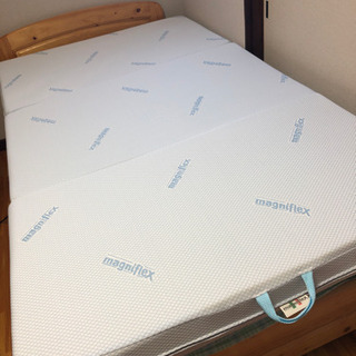 マニフレックス・セミダブル　三つ折りマットレスの画像