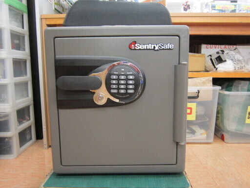セントリー「ファイアー・セーフ」耐火金庫シリーズ　ＪＳＷ3827