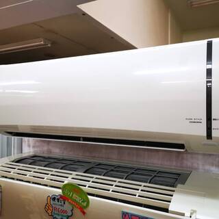 冷房専用エアコン　２，８ｋサイズです