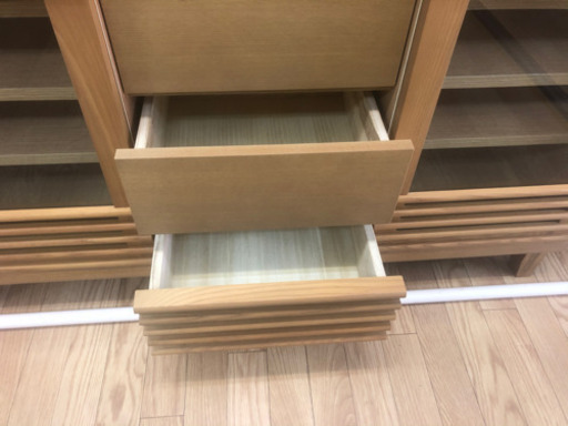 【リサイクルサービス八光　田上店　配達・設置OK】木目ベージュ 食器棚