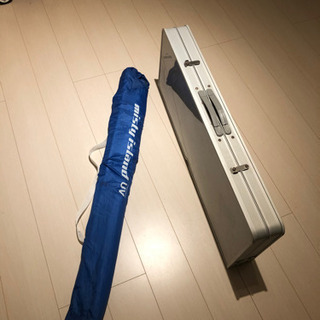 アウトドア　折りたたみテーブル　パラソルセット