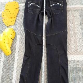 値下げしました  バイク用パンツの画像