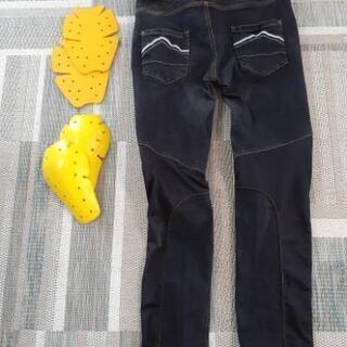 値下げしました  バイク用パンツの画像