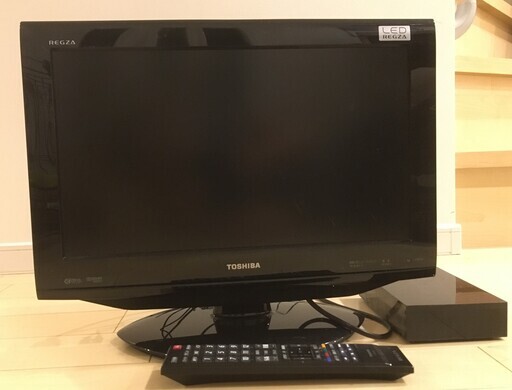 TOSHIBA REGZA 19RE1S　19インチTV 録画用外付けハードディスク付属