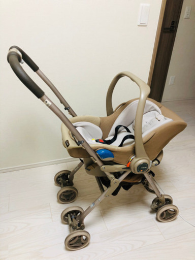 コンビ　折りたたみベビーカー　新生児チャイルドシートセット