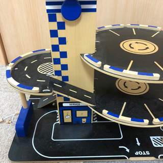ポッタリーバーン　パーキングロット　pottery barnの画像