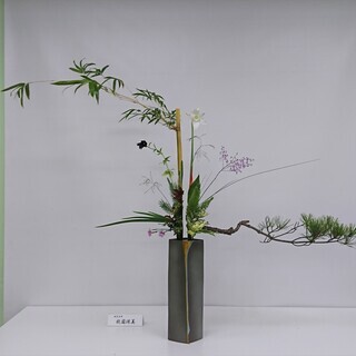 池坊　生花の初心者の方から、家元　中央研修学院　対応まで、個人指導をします。の画像