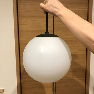 ボール型ペンダントライトの画像
