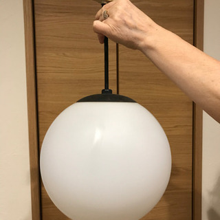 ボール型ペンダントライトの画像