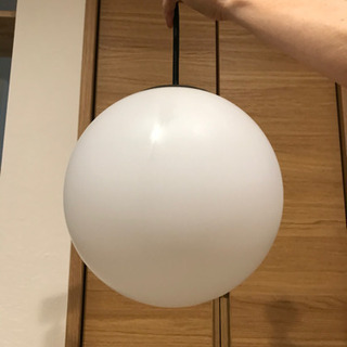 ボール型ペンダントライトの画像