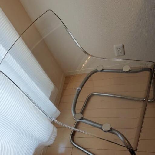 引き渡し者様決定　IKEA透明椅子　2脚