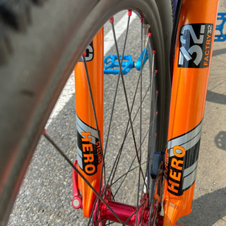 ダートジャンプ　halo bikes steel reserve カスタムの画像