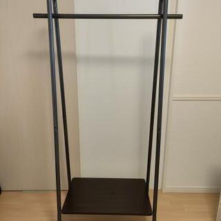 取引中ハンガーラック