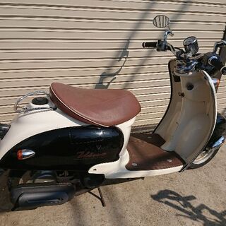 ヤマハ ビーノ おしゃれなブラックベージュの画像